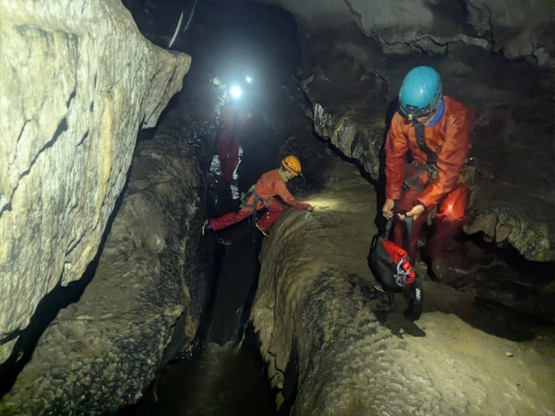 grotte de vicdessos dans le riviere